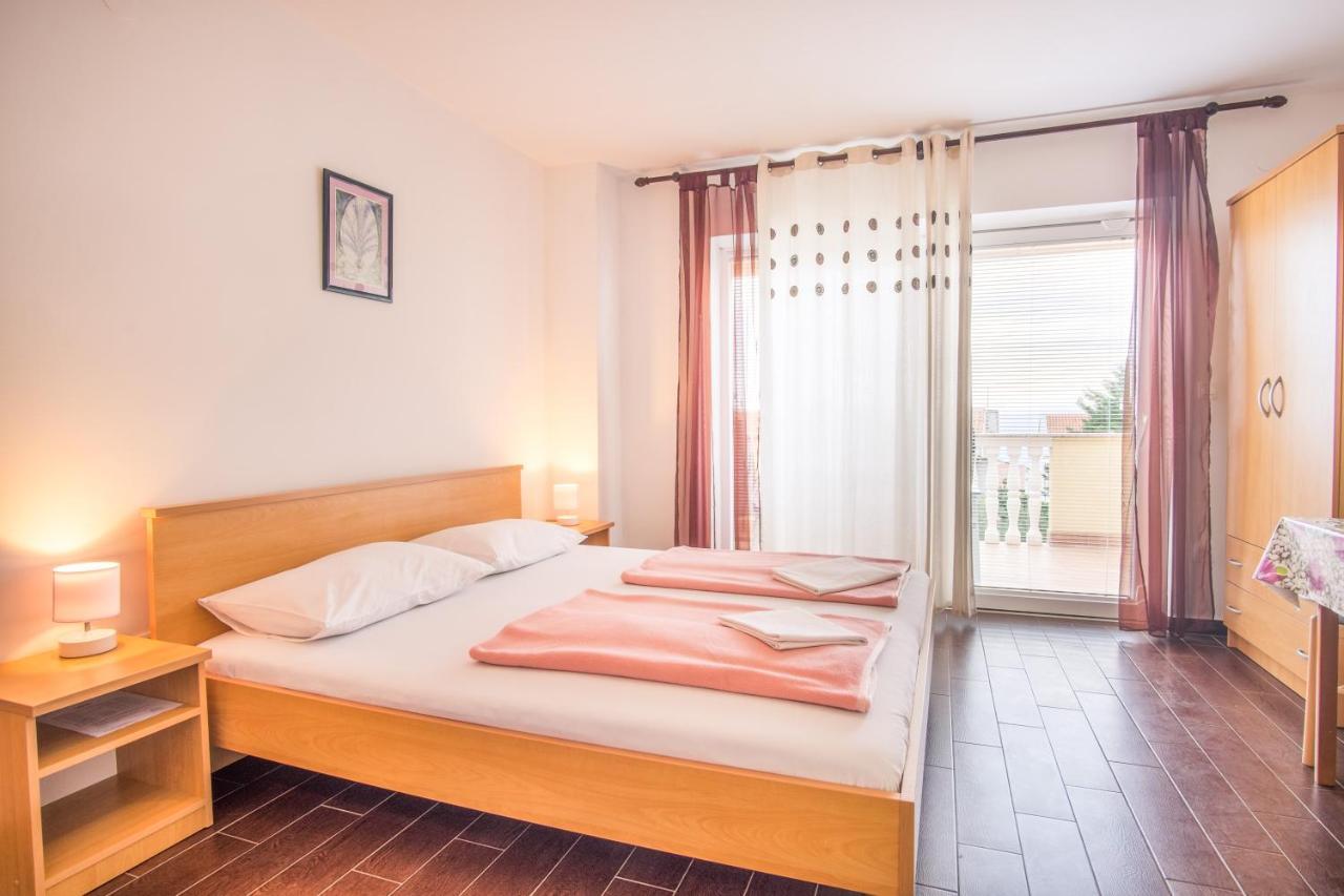 Apartments Bogdanic Krk I 克尔克 外观 照片