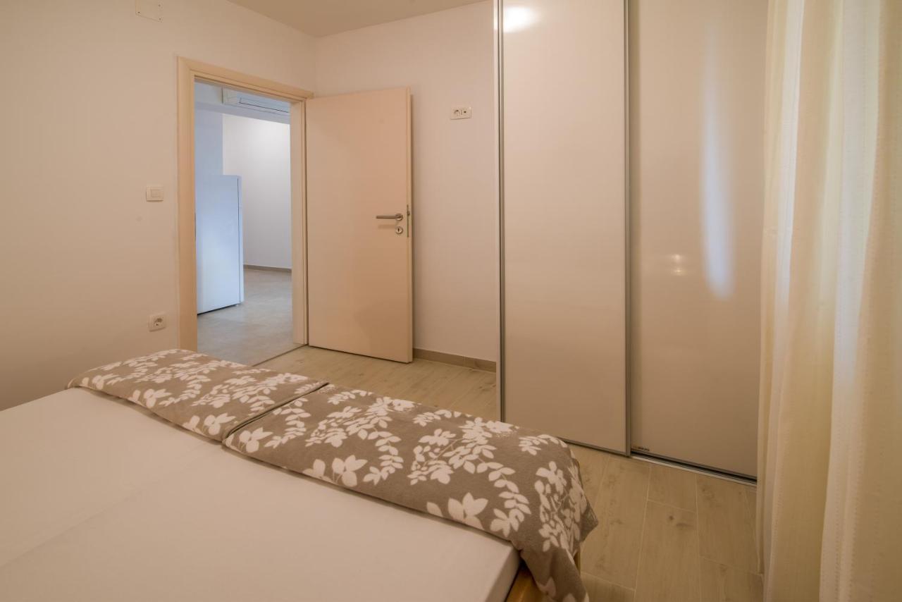 Apartments Bogdanic Krk I 克尔克 外观 照片