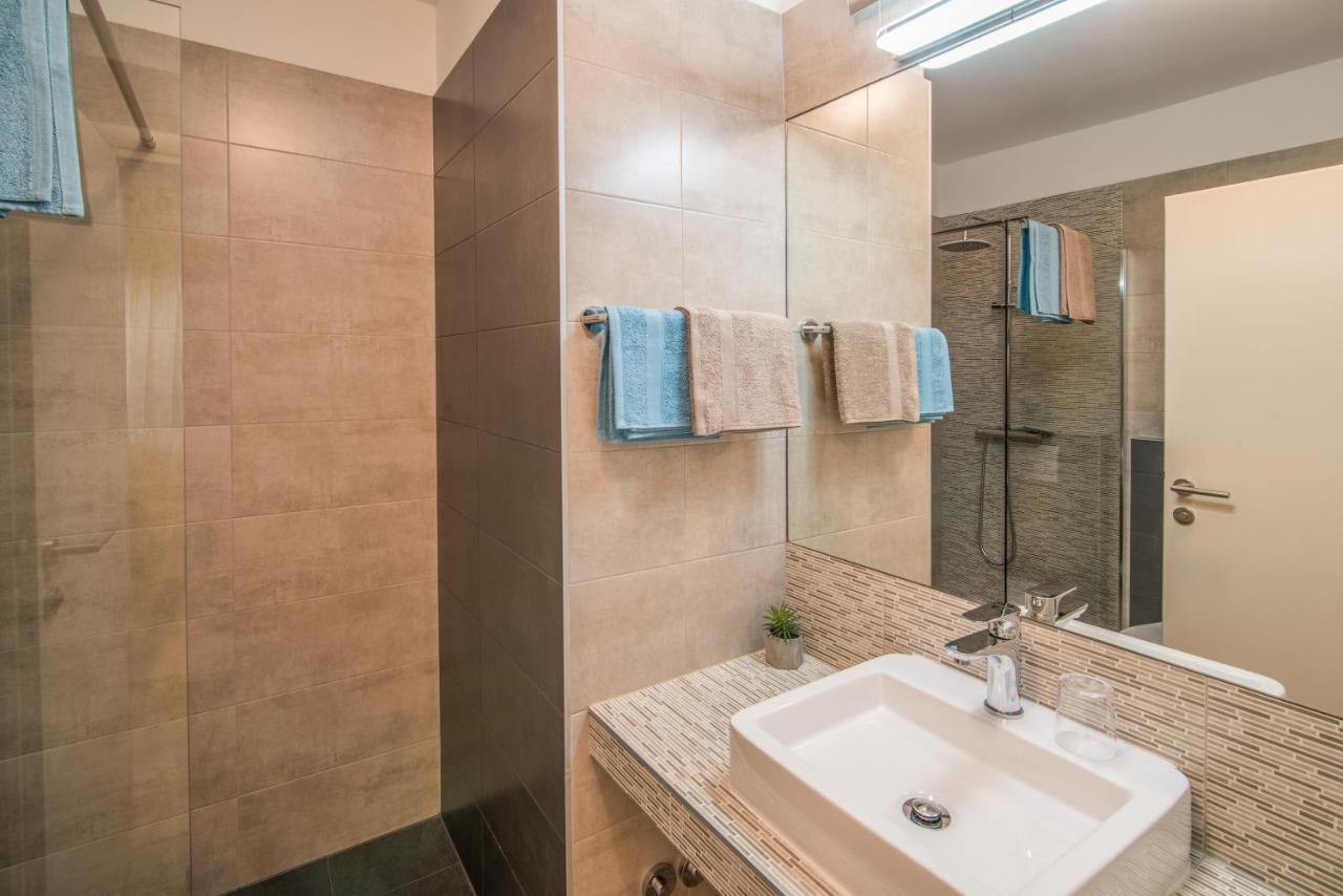 Apartments Bogdanic Krk I 克尔克 外观 照片