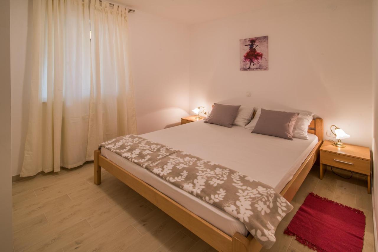 Apartments Bogdanic Krk I 克尔克 外观 照片