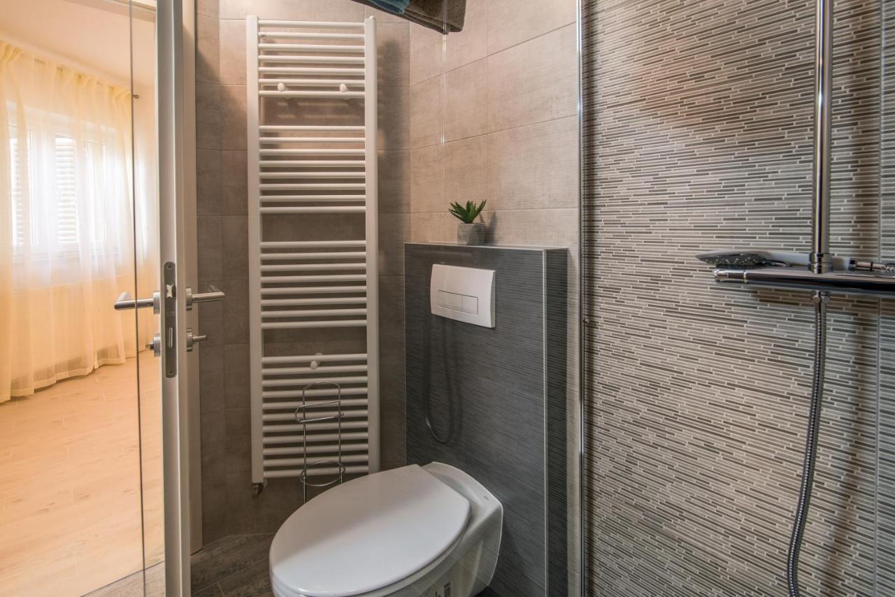Apartments Bogdanic Krk I 克尔克 外观 照片
